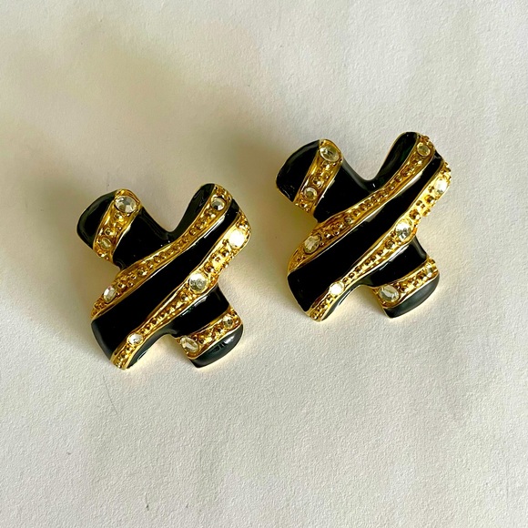 Vintage Clip Earrings Black Enamel and Goldtone with Clear Rhinestones - Picture 6 of 6